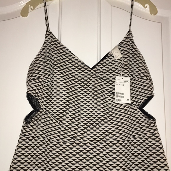 H&M black and white cutout, Midi dress. NWT - Picture 4 of 4